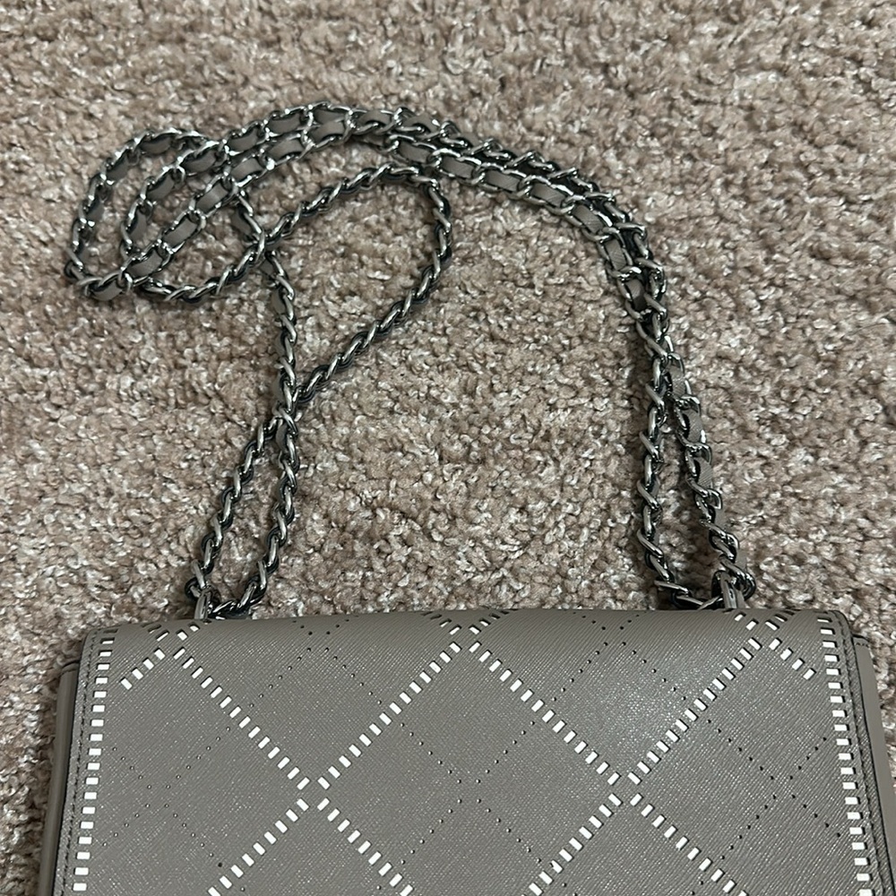 Tory Burch - Picture 3 of 9